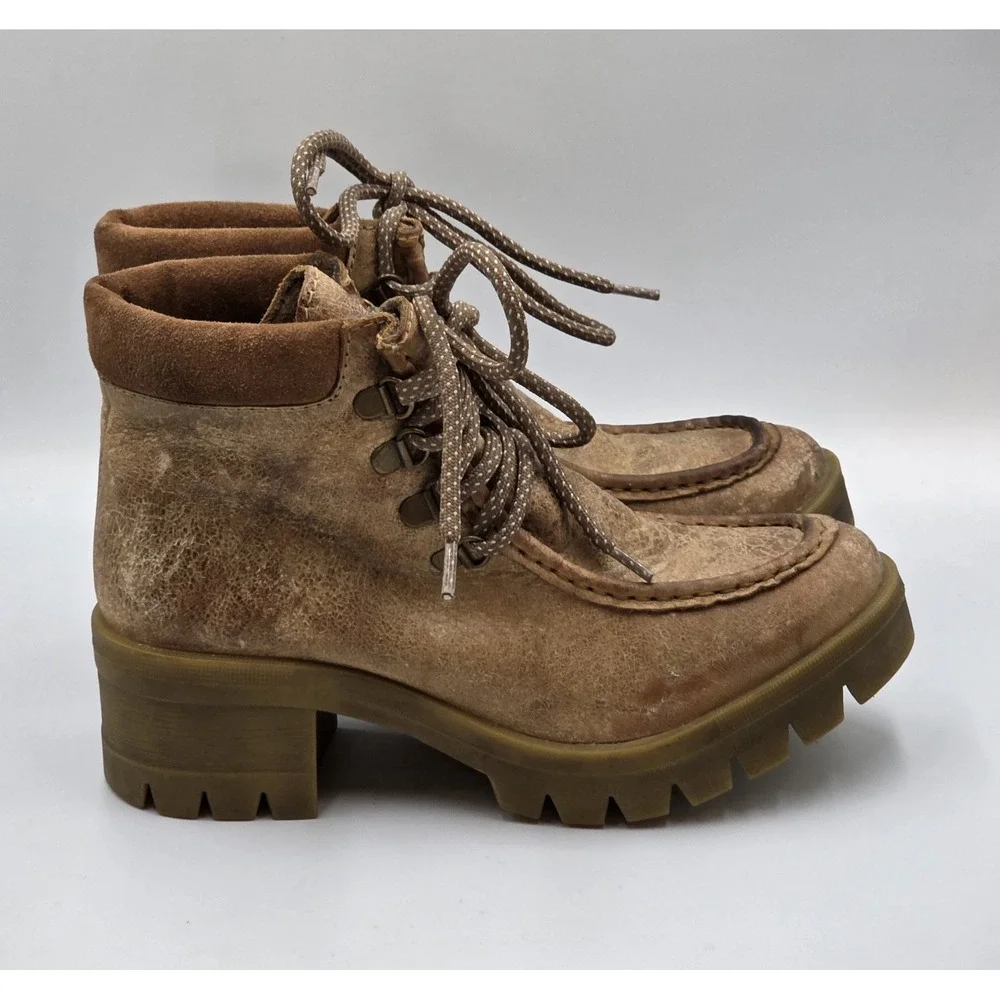Diba True Womens Size 7.5 Prom Queen Tan Chucky Lug Sole Block Heel Ankle Boots